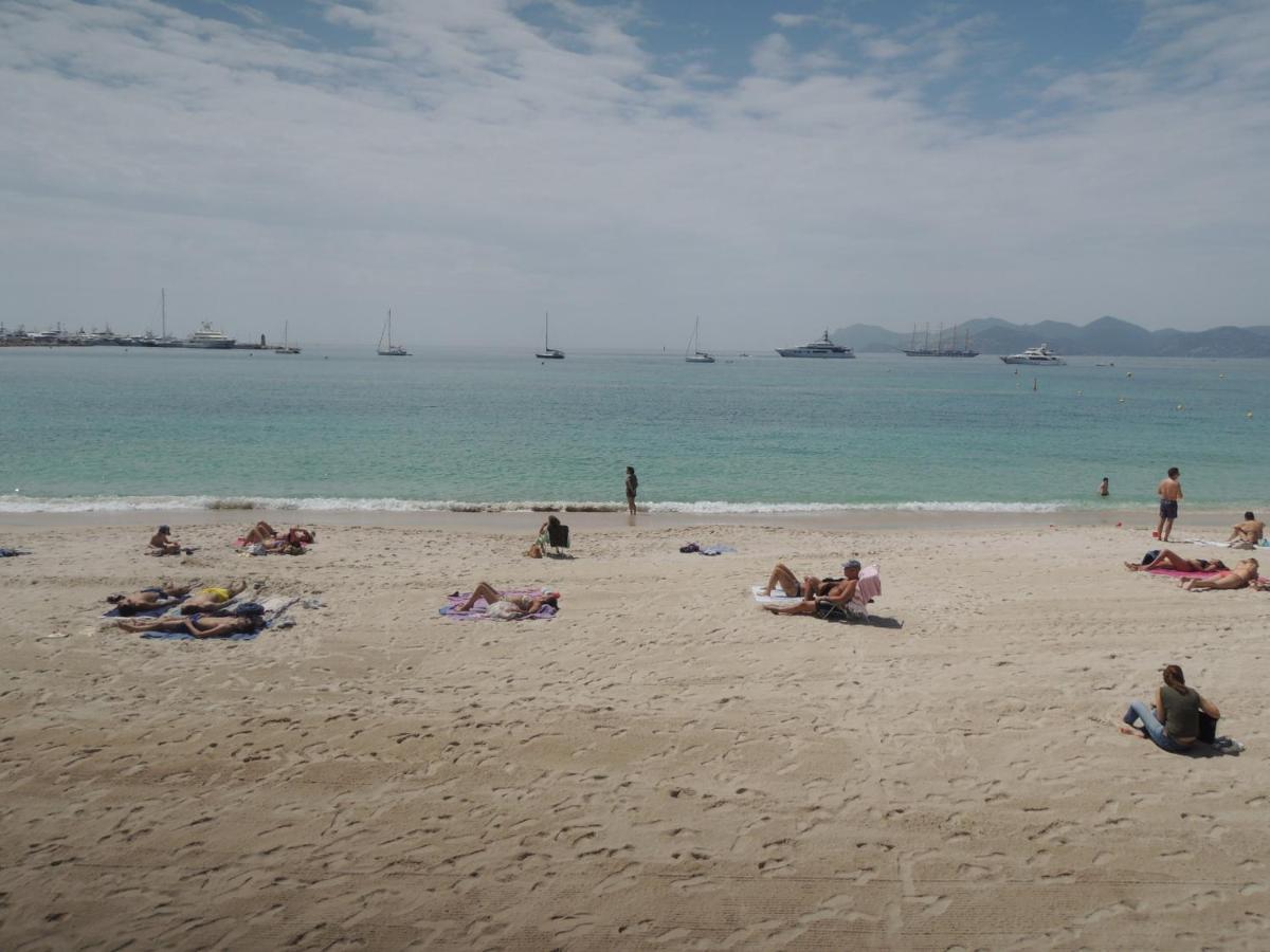 Totolulu Cannes Blue Corner Luaran gambar