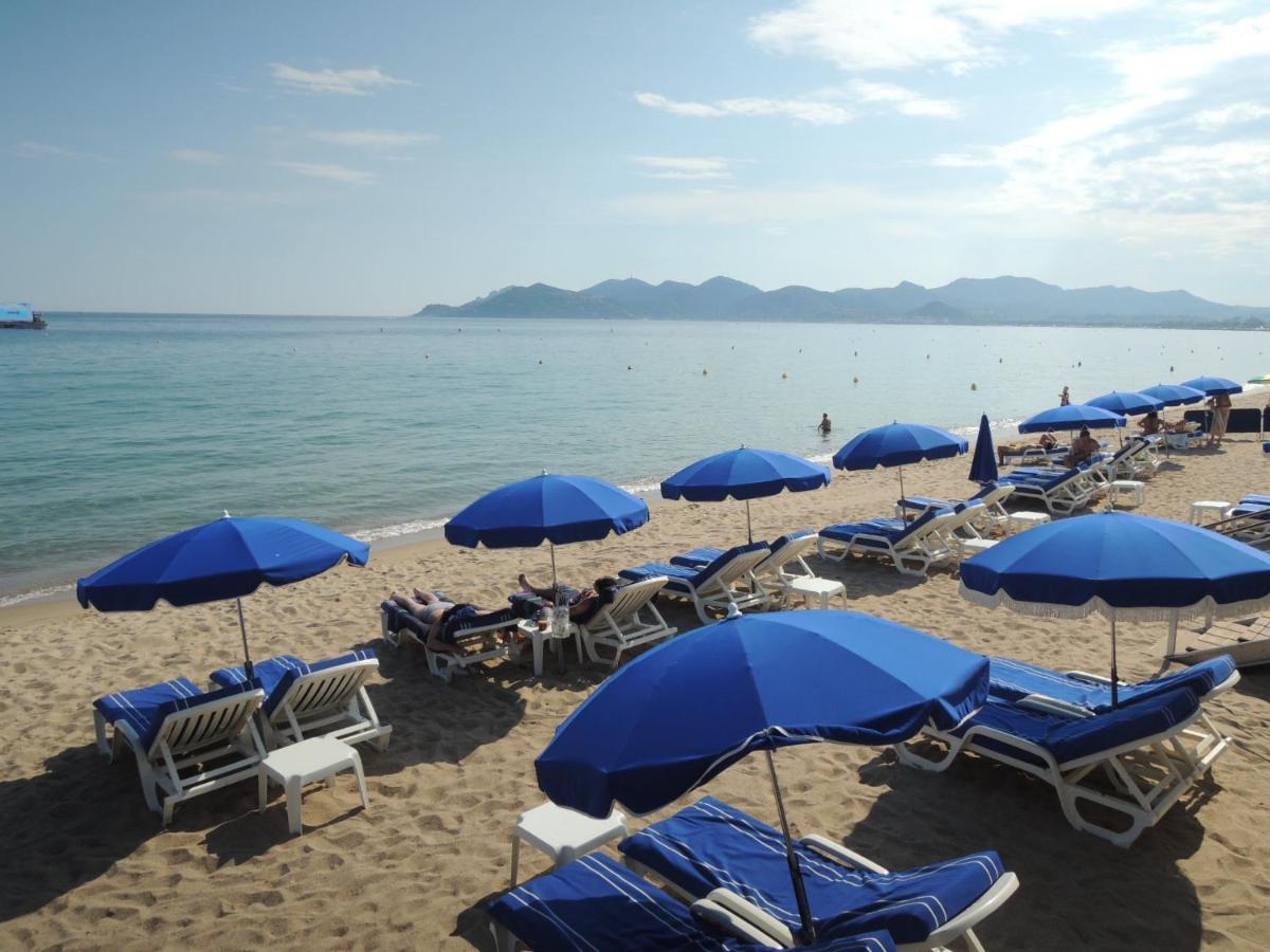 Totolulu Cannes Blue Corner Luaran gambar